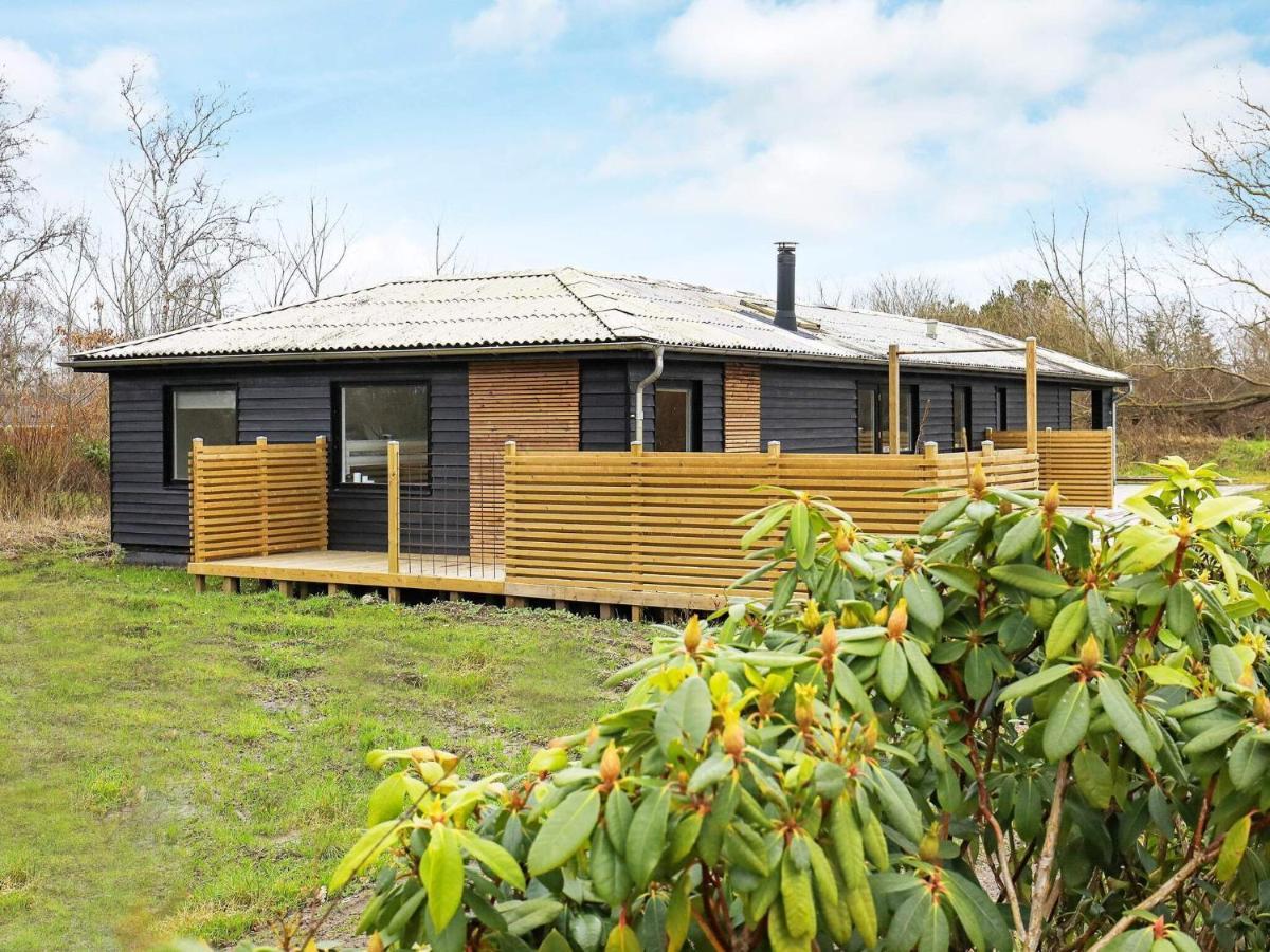 7 Person Holiday Home In Frederikshavn Bagian luar foto